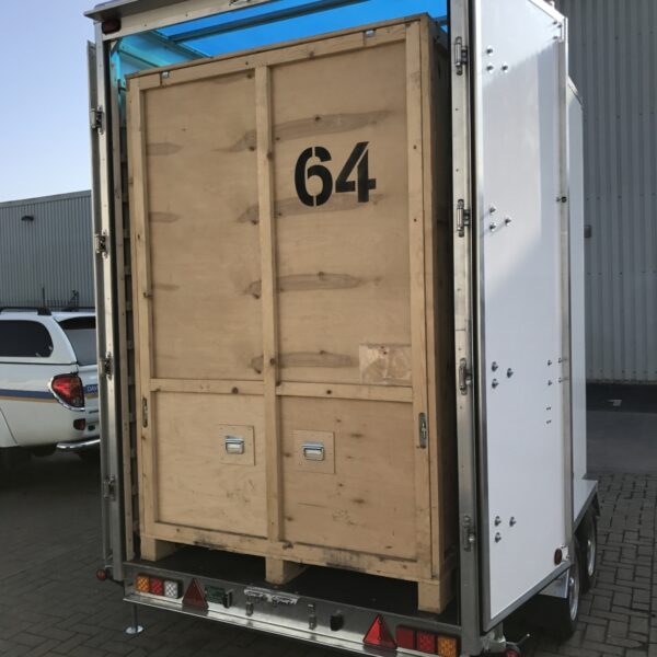 Benefits of Managed Mobile Storage Containers by David Duggleby movers and storers